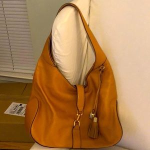 Like new Gili leather handbag